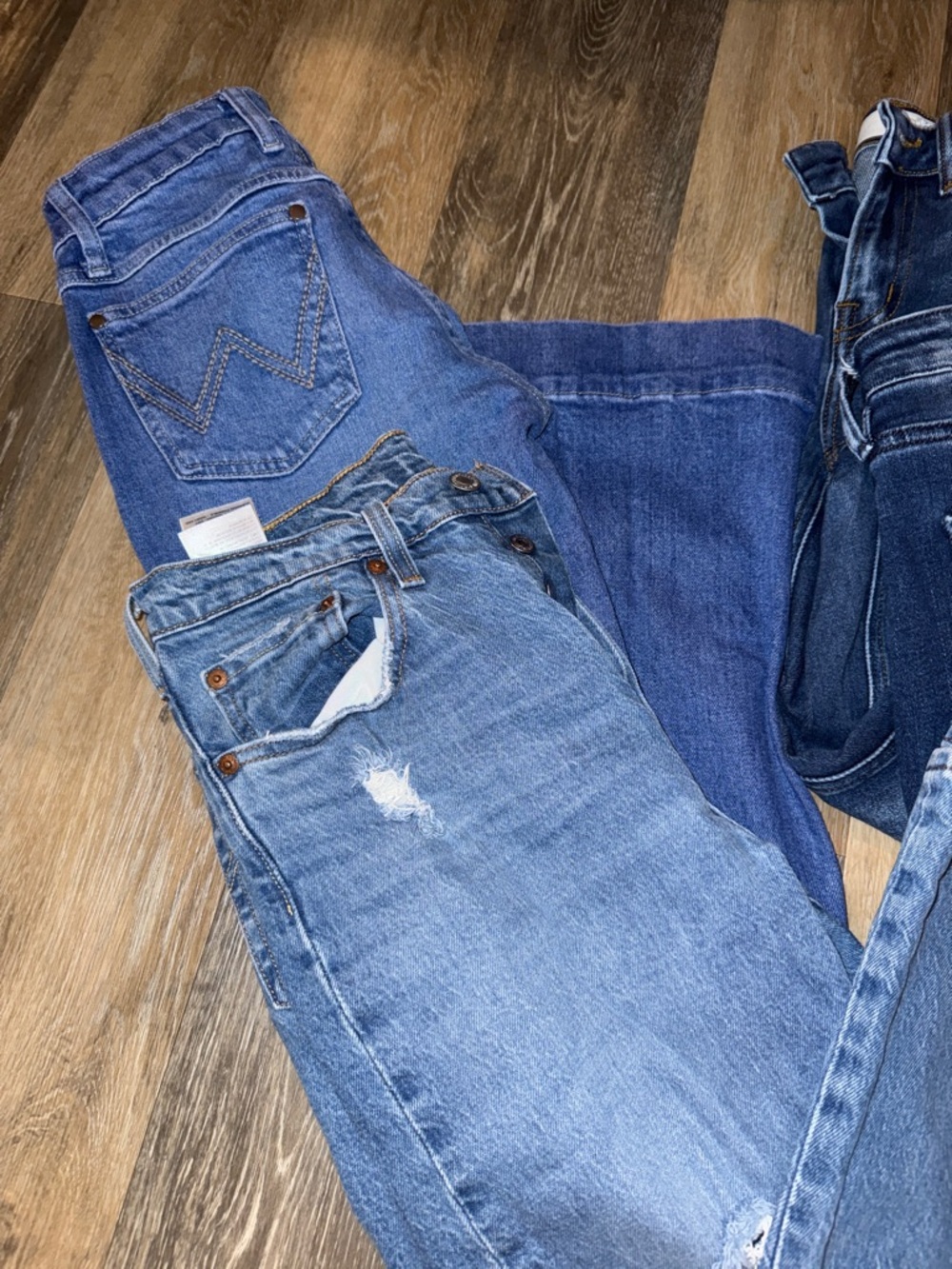 Classic Blue Women's Jeans - Mid Wash